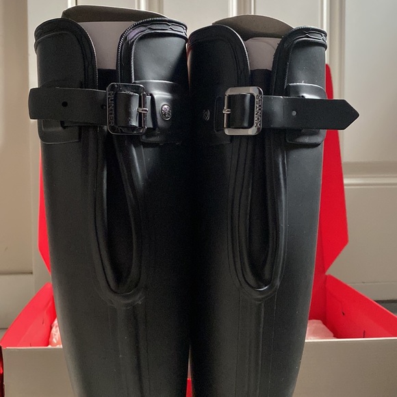 Hunter Tall Refined Boots -black in US 6 - Picture 6 of 10
